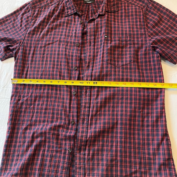 Quiksilver modern style cotton button up shirt - Picture 9 of 13